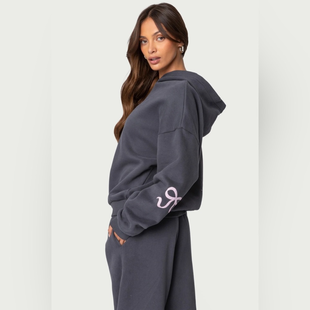 (SET)Edikted Dark Gray Hoodie and Sweatpants with Light Pink Detail